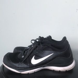 Black Nike Training Flex TR5